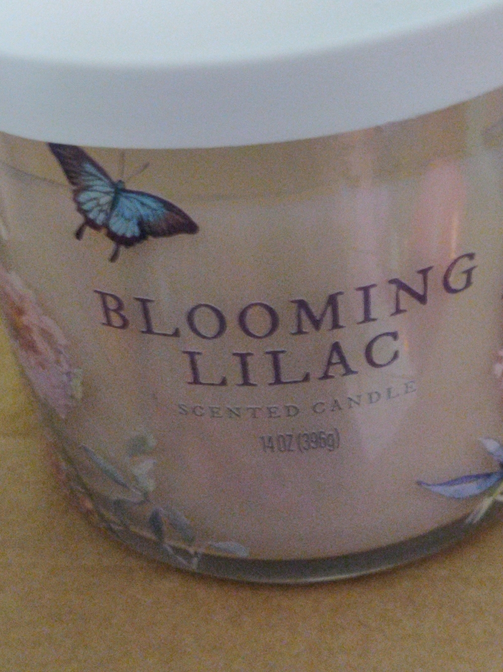 Blooming Lilac Scented Candle - White